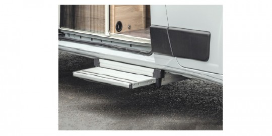 CAMPERVAN & MOTORHOME ACCESSORIES  - AUTOMATIC STEPS